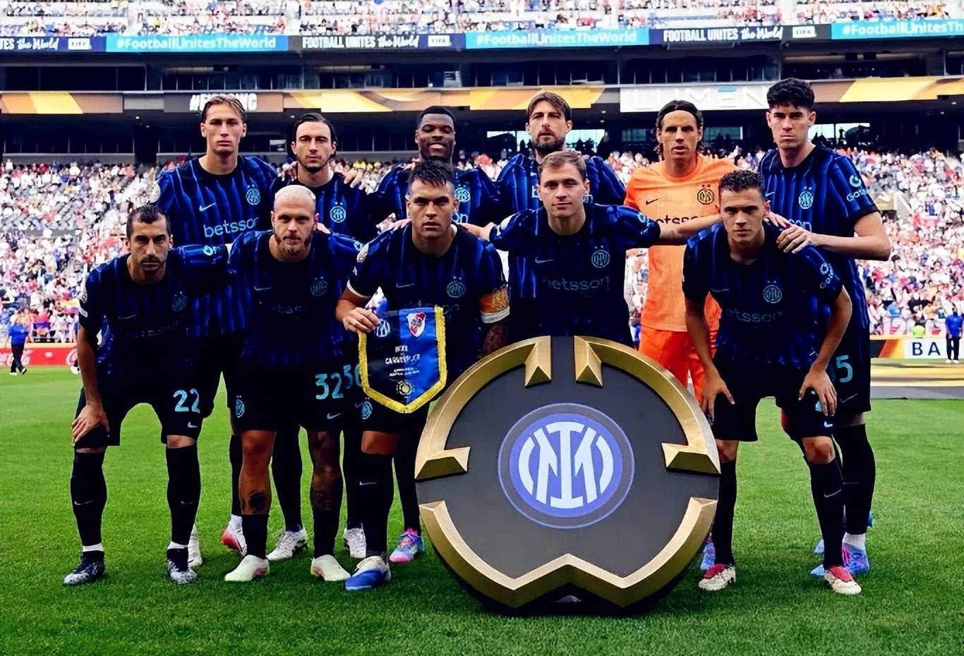 英女超开赛前11天下课！官方：莱斯特城女足主帅米凯尔及助教离任