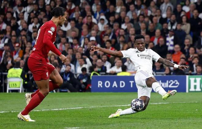 [德甲]破碎的冠军梦 打“暑假工”的滕哈赫