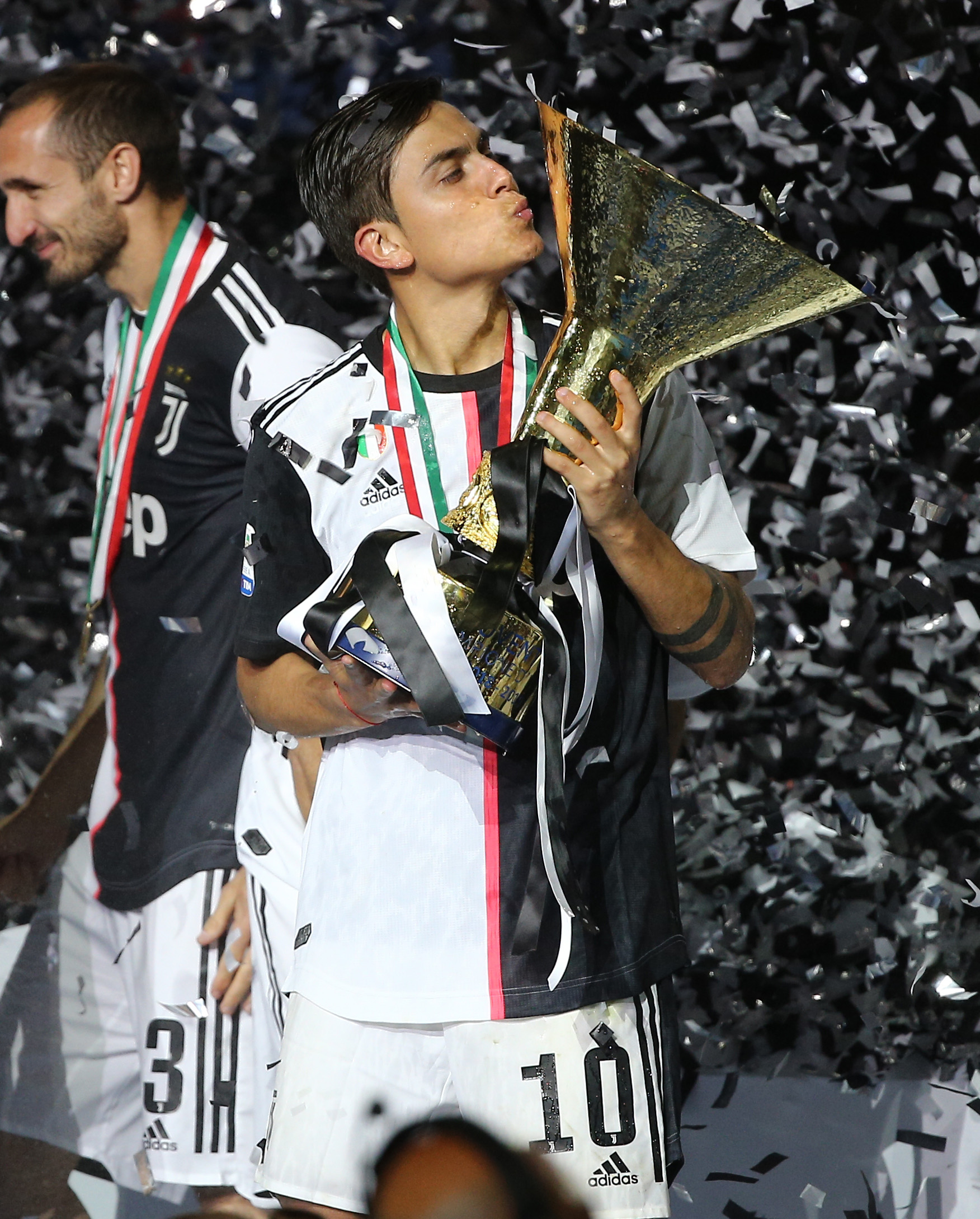 《生化危机4》碍事梨全身像欣赏 预售价18888元